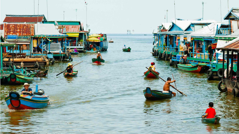 You can experience the rainy season life in Cambodia with floating boats @asianway
